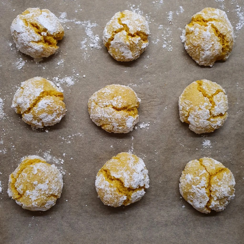 Amarettikakor med saffran