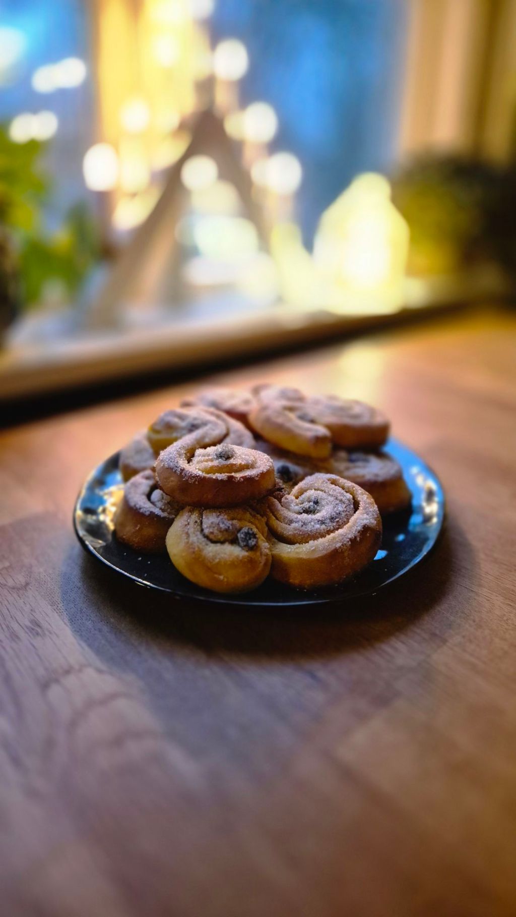 Saffransbullar med vaniljfyllning